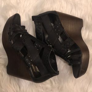Adorable Platform Wedges for sale!! Size 8.5